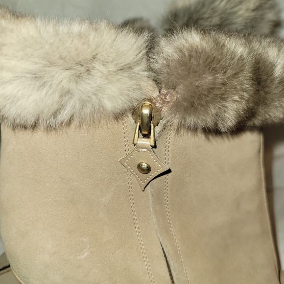 Louis Vuitton boots/heels - Picture 3 of 4